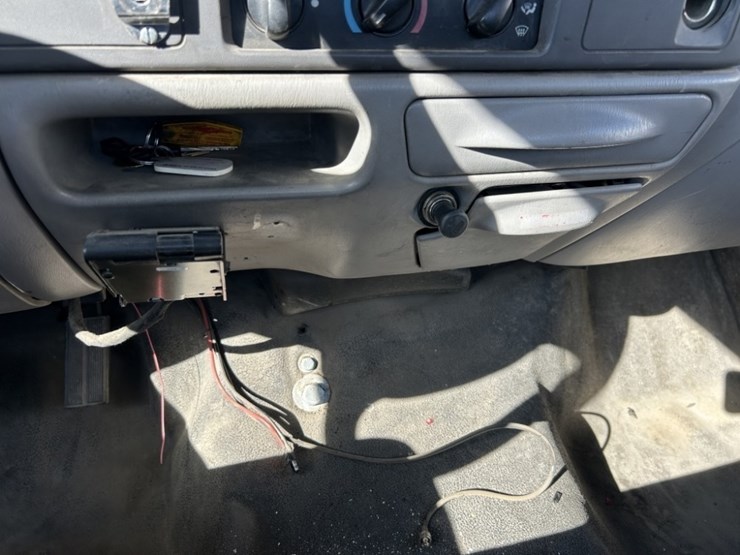 1999-ford-f350-image-19