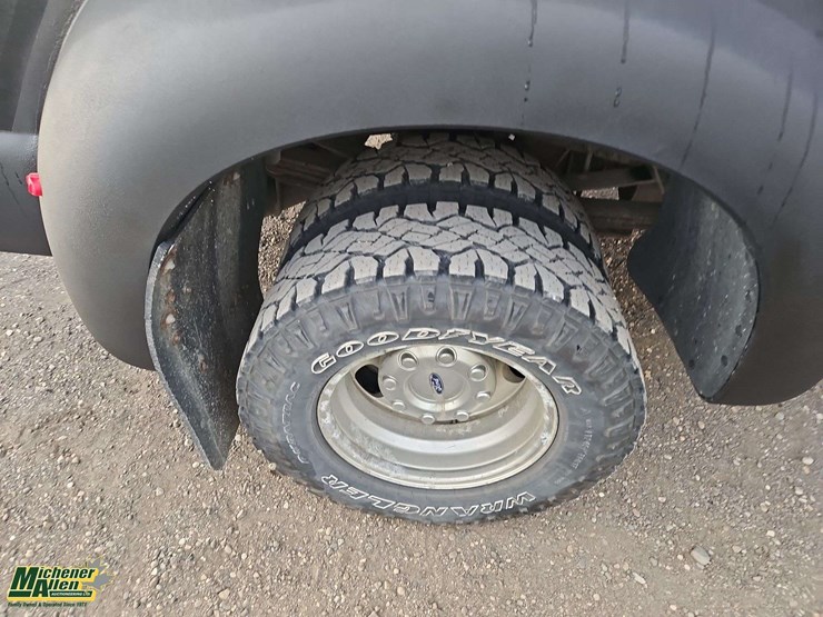 2011-ford-f350-image-11