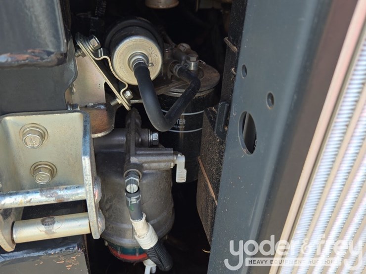 2023-kubota-svl65-2-image-30