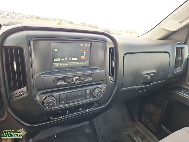 2017-gmc-sierra-1500-image-18