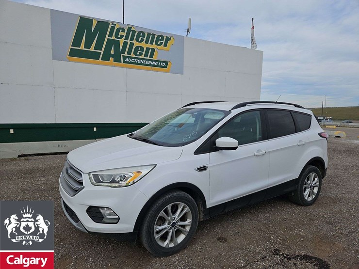 2017-ford-escape-se-image-1