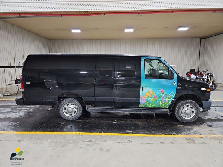 2013-ford-e150-image-6