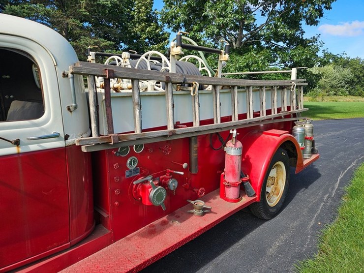 #2514-•-1947-gmc-ec-303-fire-truck-image-33