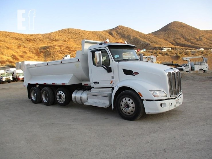 2020-peterbilt-579-image-2