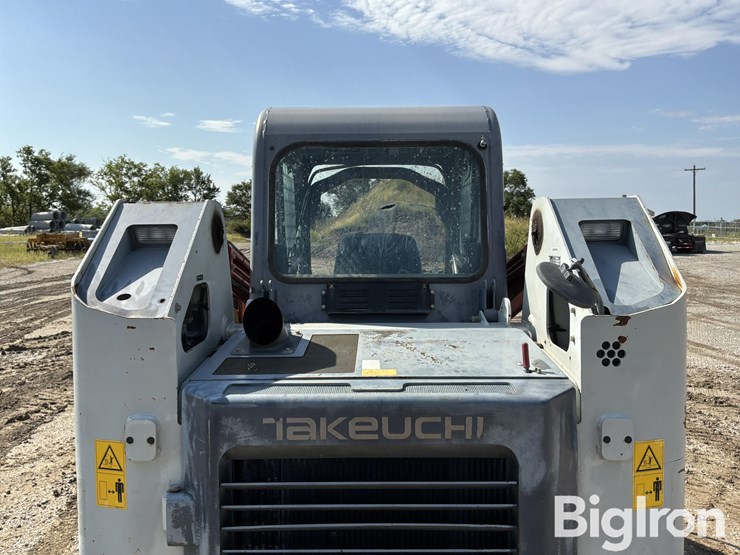 2015-takeuchi-tl12-image-19