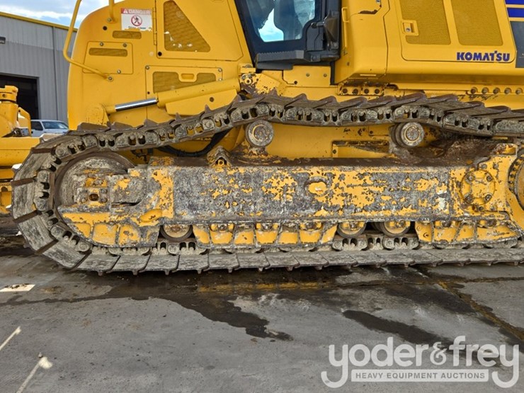 2023-komatsu-d61px-24-image-10