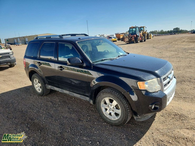 2012-ford-escape-image-2