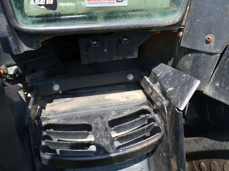 case-ih-125-image-18