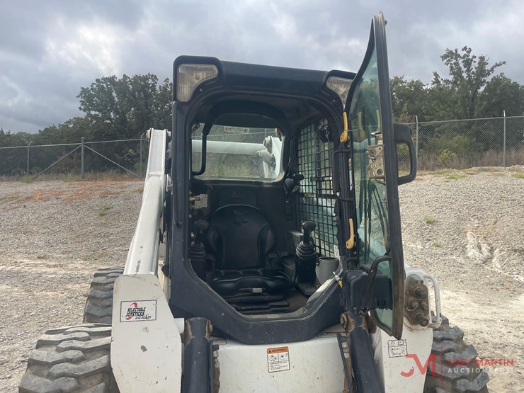 2011-bobcat-s850-image-17