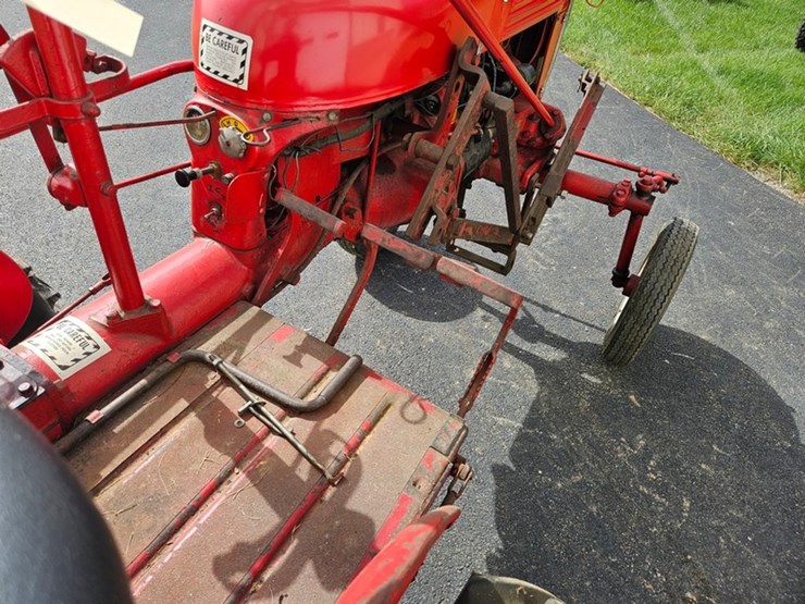 #2508-•-farmall-cub-tractor-image-25