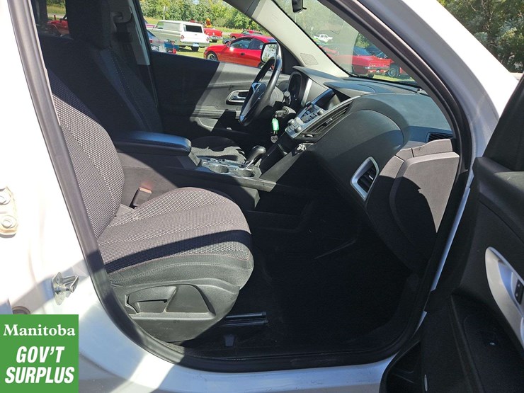 2017-chevrolet-equinox-image-25