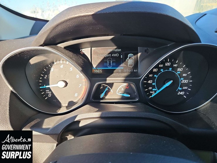 2016-ford-escape-se-image-19