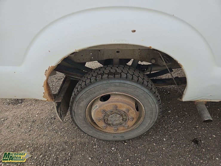 2011-ford-f250-image-11