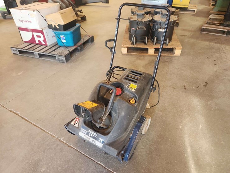 yard-machines-21"-snow-thrower-image-1