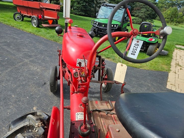 #2508-•-farmall-cub-tractor-image-41