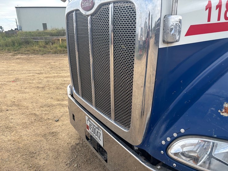 2014-peterbilt-384-image-20