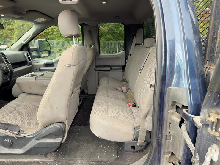 2017-ford-f150-xlt-image-16