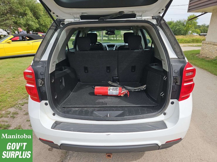 2016-chevrolet-equinox-image-32
