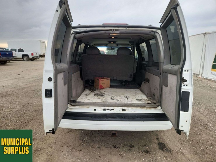 2004-gmc-safari-image-22