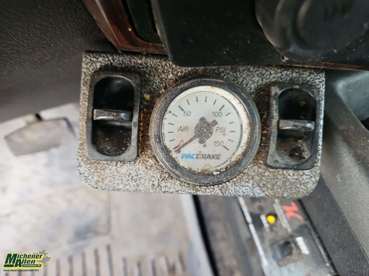 2011-ford-f350-image-25