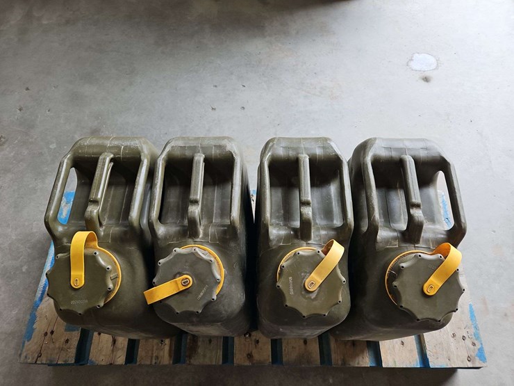 4-20l-diesel-fuel-cans-image-6