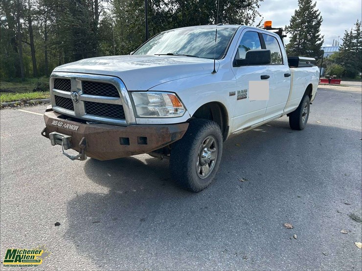 2015-dodge-2500-image-1