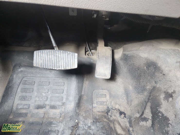 2010-ford-f350-image-26