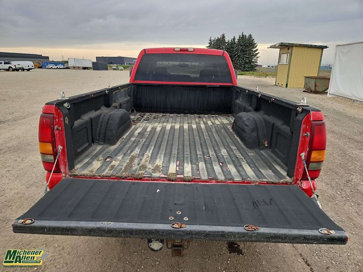 gmc-sierra-2500hd-image-24