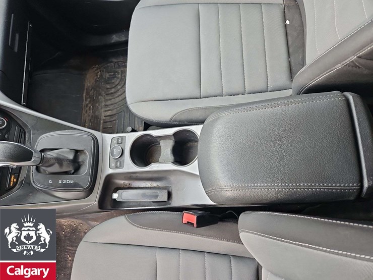 2016-ford-escape-se-image-18