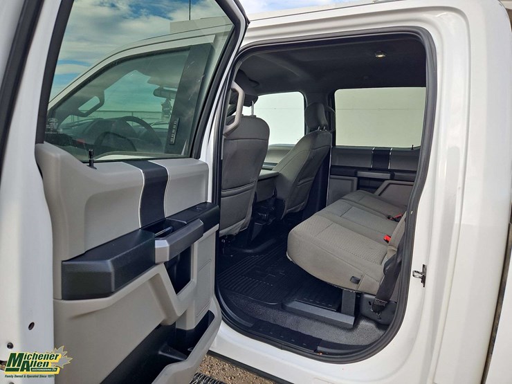 2020-ford-f350-image-15