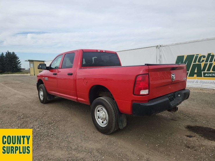 2015-dodge-2500-image-3