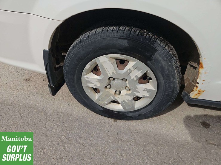 2011-dodge-grand-caravan-image-11