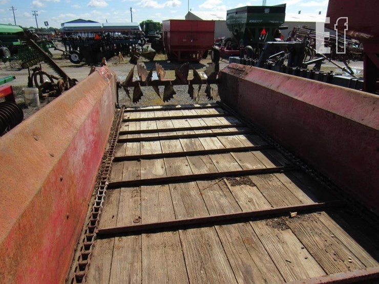 new-holland-516-image-12