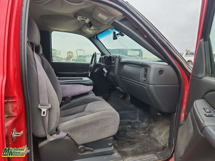 gmc-sierra-2500hd-image-27