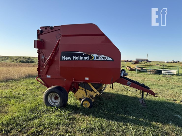 new-holland-br7090-image-6