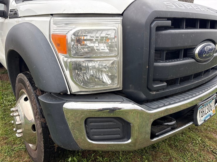 2015-ford-f550-image-26