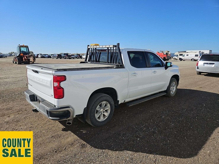 2022-chevrolet-silverado-1500-image-3