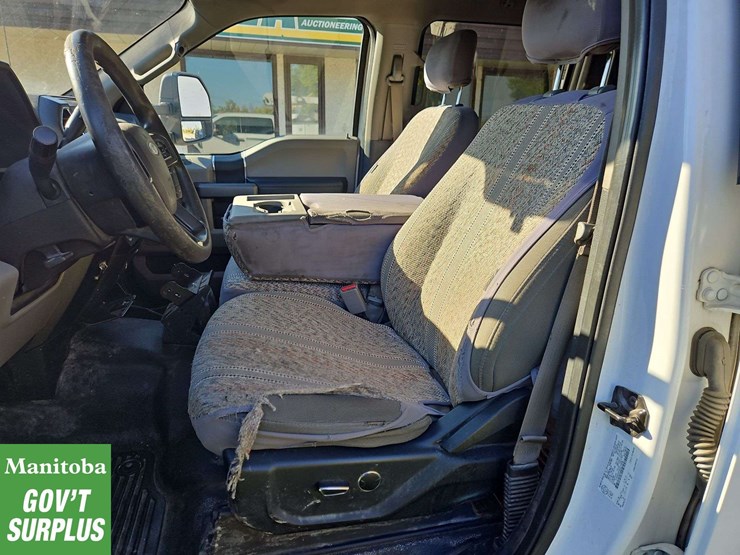 2017-ford-f550-image-13