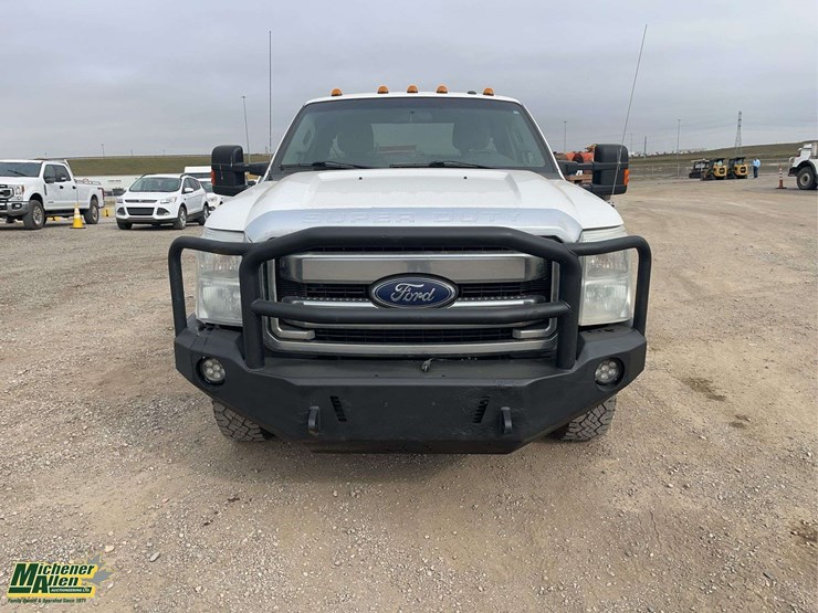 2014-ford-f350-image-8