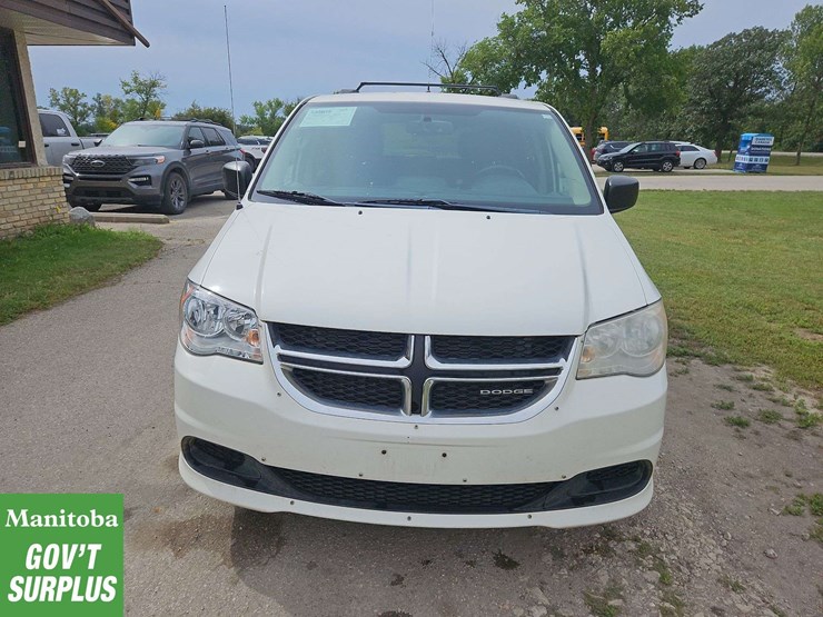 2011-dodge-grand-caravan-image-3
