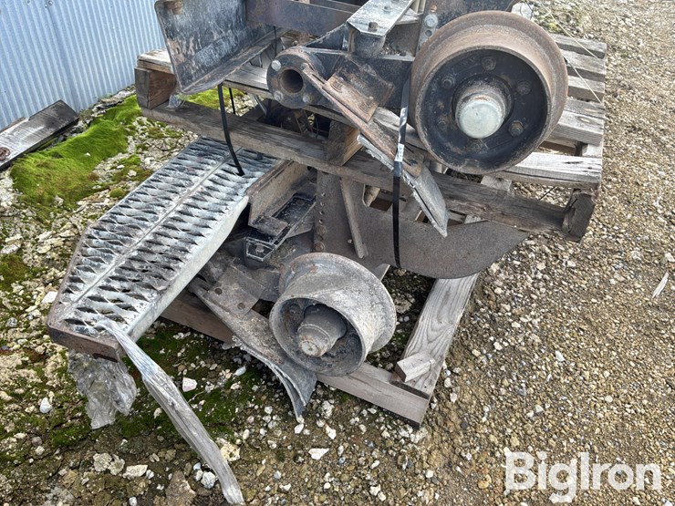 hi-rail-kit-w/wheels-and-tires-image-9