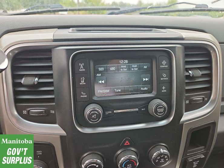 2015-dodge-2500-image-19