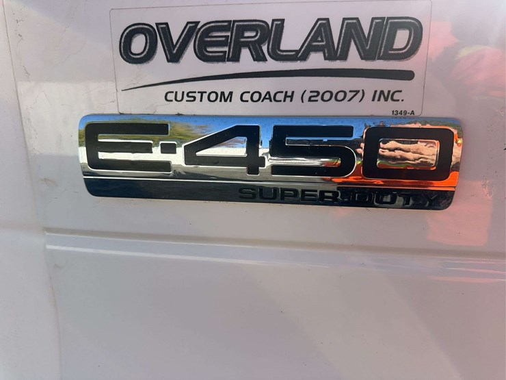 2017-ford-e450-image-13