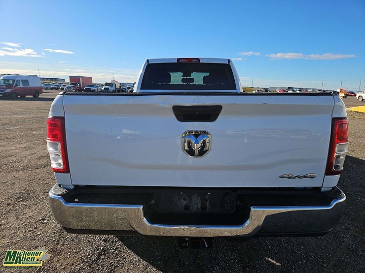 2019-ram-3500-tradesman-image-6