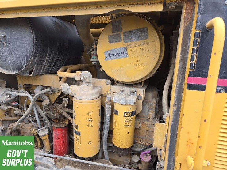 2004-caterpillar-140h-image-31