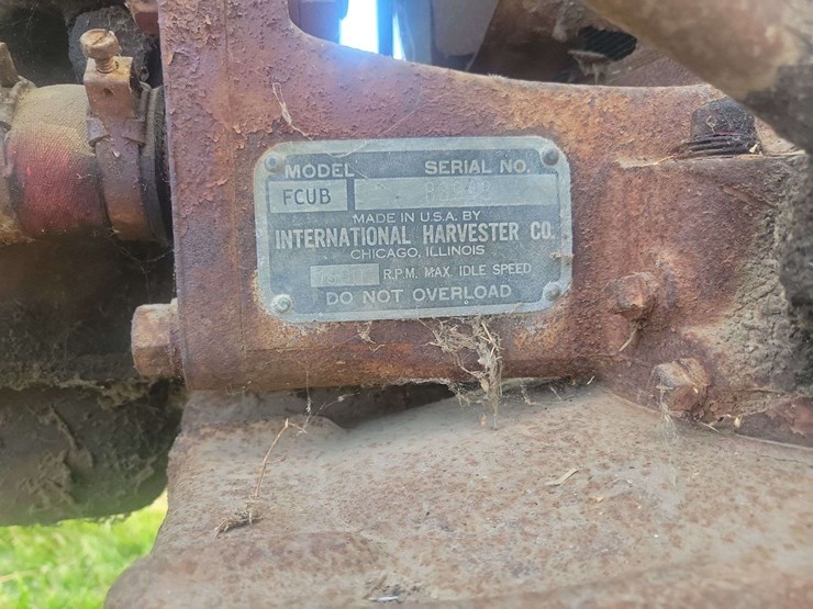 farmall-cub-with-sickle-mower-image-18