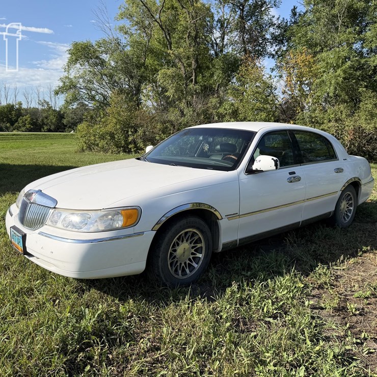 2001 LINCOLN