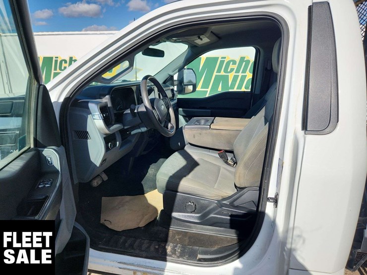 2023-ford-f550-image-13