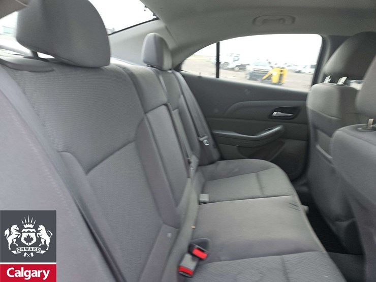 2015-chevrolet-malibu-ls-4dr-sedan-image-15