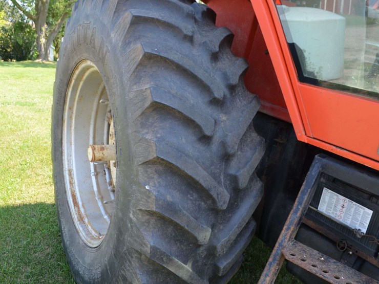 allis-chalmers-8030-image-10